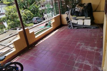 Taman Melawati Jalan A 22 x 80 Freehold