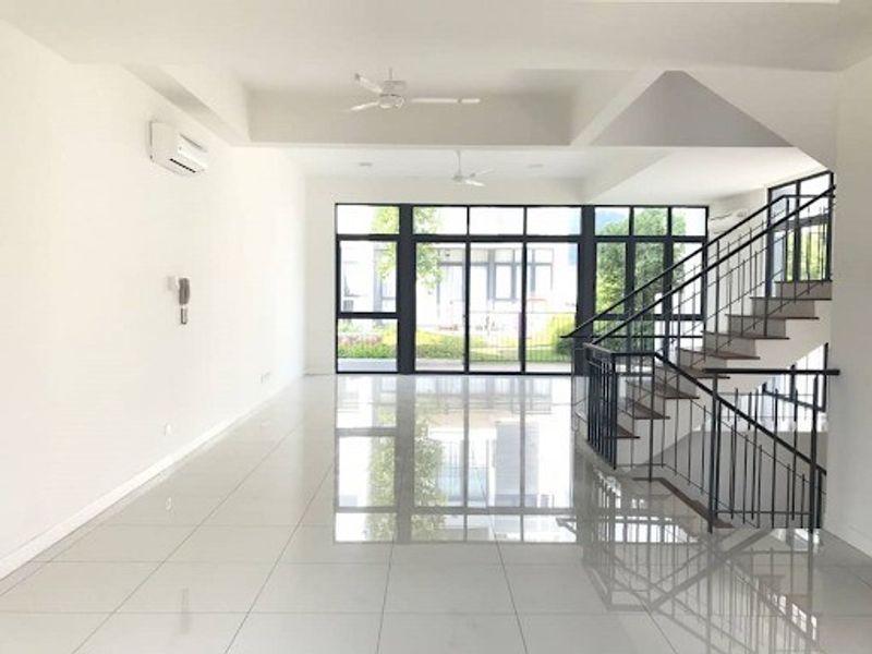 16 Quartz Taman Melawati 3 Sty Courtyard Villa, Selangor, Taman Melawati