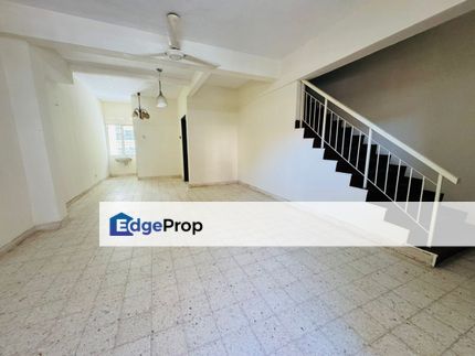 2 sty terrace 18 x 60 well maintain unit can park 2 cars in porch, Kuala Lumpur, Taman Melawati