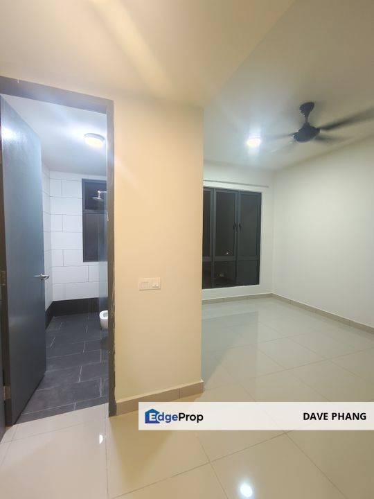 High Floor with 4 airconds mountain view 2 carpark., Selangor, Selayang