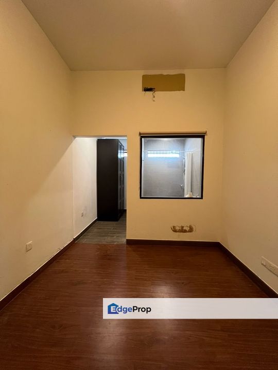 1 sty terrace 22 x 68 well maintain unit can park 2 cars in porch, Kuala Lumpur, Taman Melawati