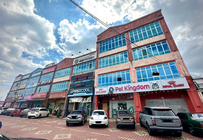 Kompleks Perniagaan Utama