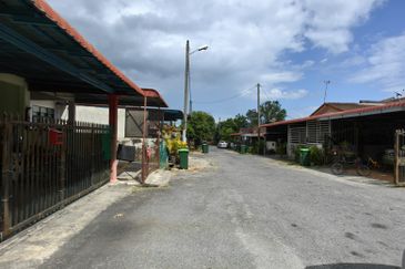 TAMAN BERSATU (GELONG)