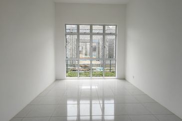 Simfoni East Taman Tunku Intan Safinaz