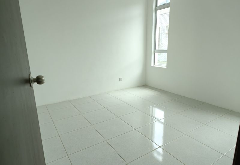 Simfoni East Taman Tunku Intan Safinaz