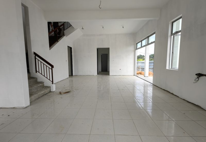 Simfoni West Taman Tunku Intan Safinaz