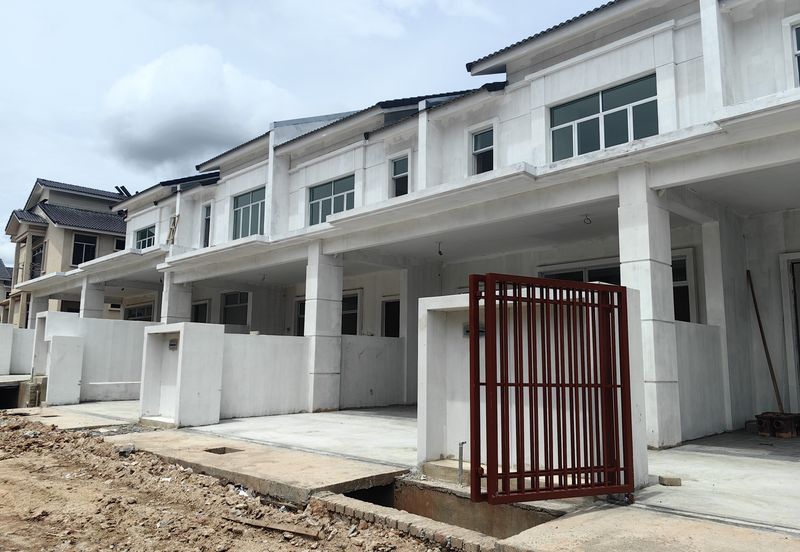 Simfoni West Taman Tunku Intan Safinaz