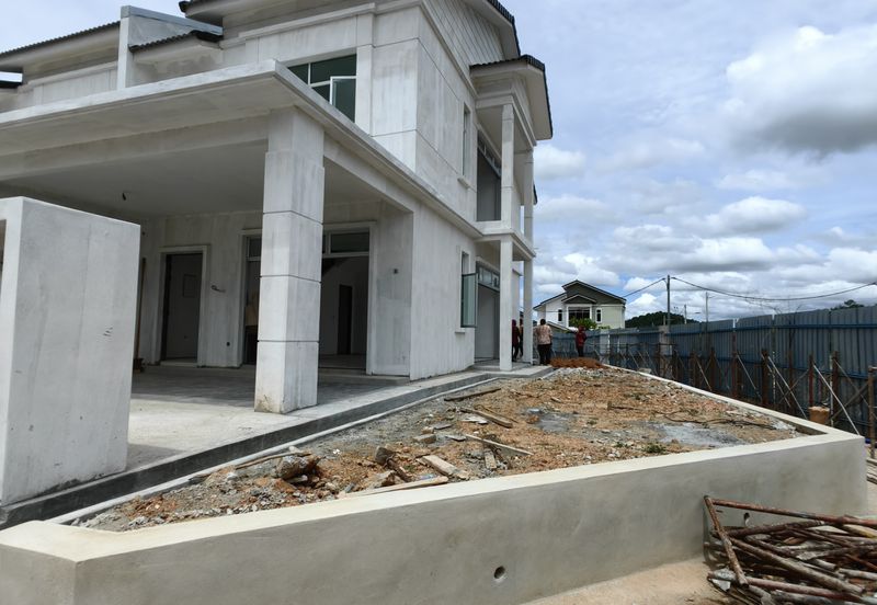 Simfoni West Taman Tunku Intan Safinaz