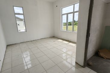 Simfoni West Taman Tunku Intan Safinaz