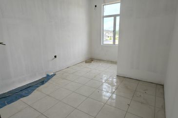 Simfoni West Taman Tunku Intan Safinaz