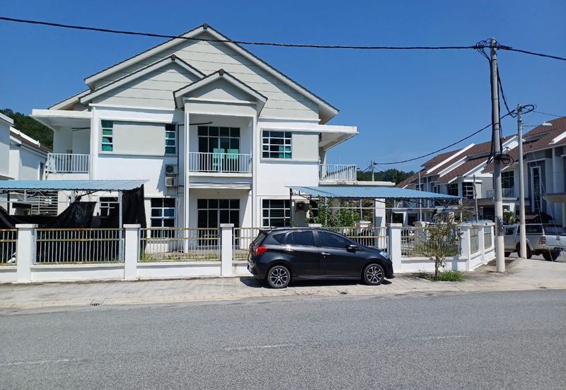 Taman Tunku Intan Safinaz