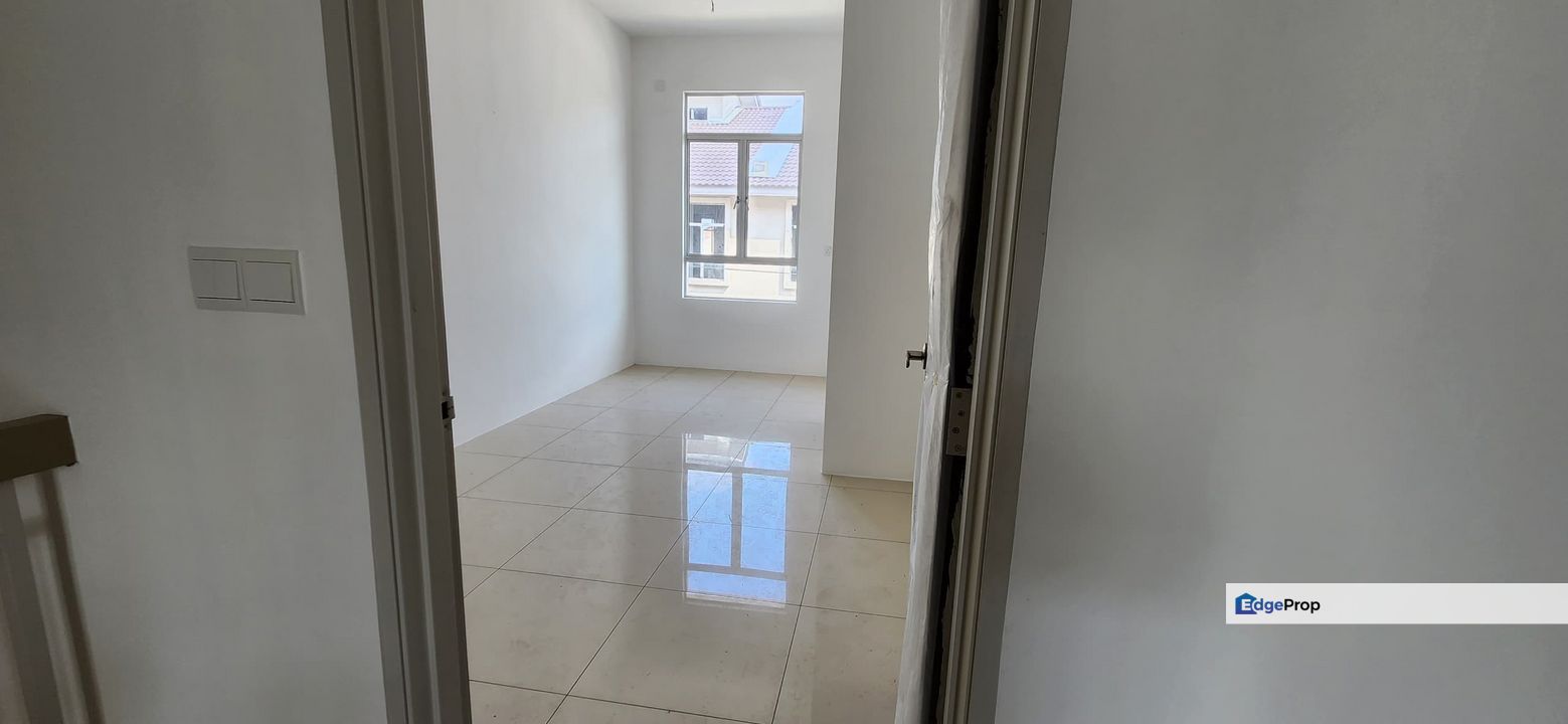 TAMAN TUNKU INTAN SAFINAZ, BANDAR DARULAMAN, JITRA Rumah Teres 2 Tingkat Untuk Dijual, Kedah, Jitra