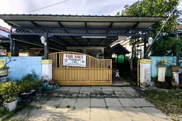 Kampung Tanah Merah