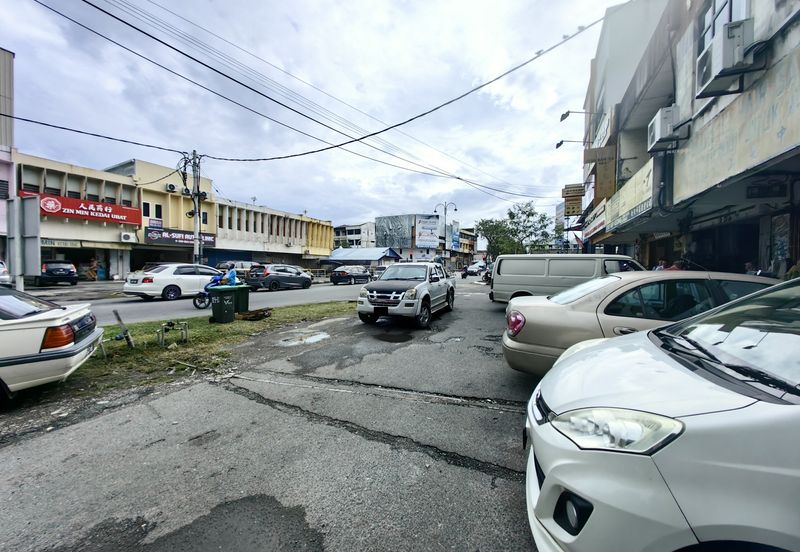 Jalan Seberang Perak