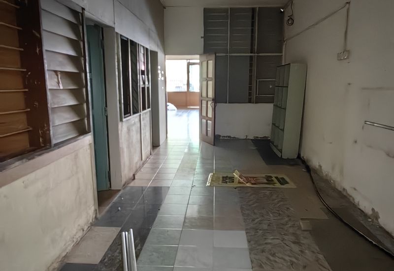 Jalan Seberang Perak