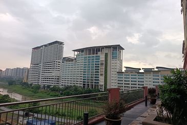 Brunsfield Service Apartment