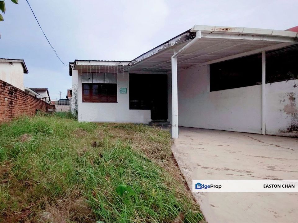 Canning Garden Single Storey Intermediate Corner House For Sale for