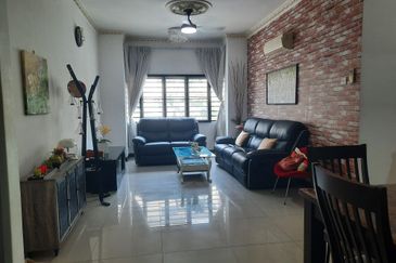 Desa Idaman Residences