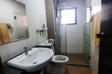 Desa Idaman Residences