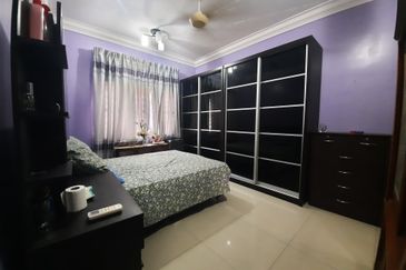 Desa Idaman Residences