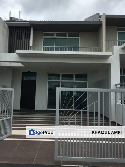 Below market value Double storey at Tmn Sri Penawar For sale, Johor, Kota Tinggi