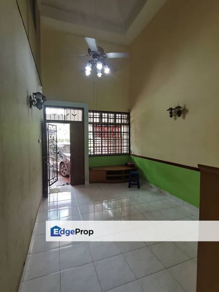 1.5 Storey Terrace @ Taman Rinting, Johor, Masai