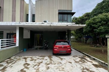 Maple Red, Adda Heights