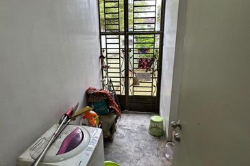 Maple Red, Adda Heights