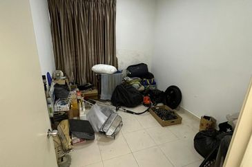 Maple Red, Adda Heights