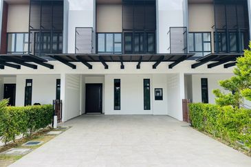 Senibong Cove Waterway Residences