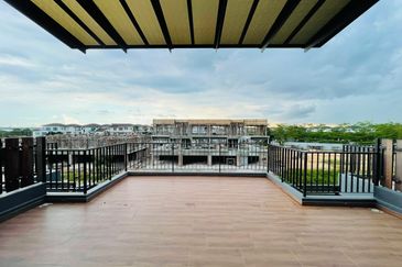 Senibong Cove Waterway Residences