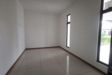 Senibong Cove Waterway Residences