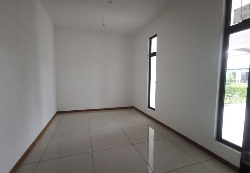 Senibong Cove Waterway Residences