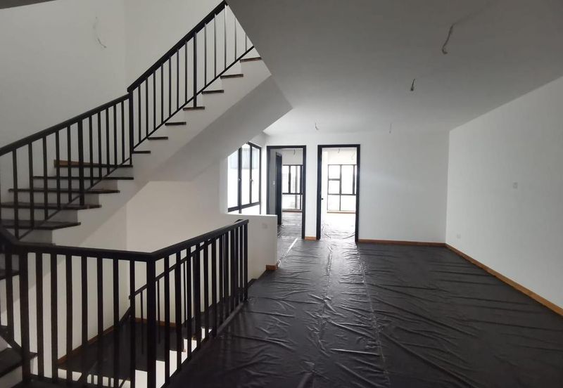 Senibong Cove Waterway Residences