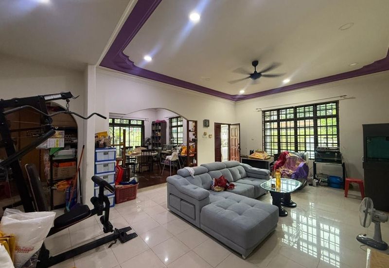 The Country Residency