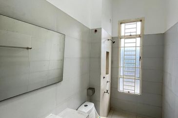 Austin Residence @Taman Mount Austin