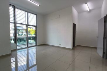 Austin Residence @Taman Mount Austin