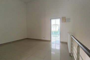 Austin Residence @Taman Mount Austin