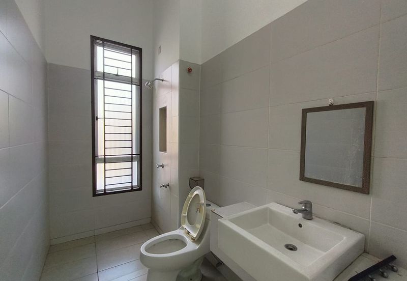 Austin Residence @Taman Mount Austin