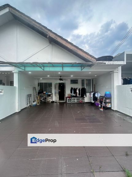 1.5 Storey Terrace @ Taman Molek, Johor, Johor Bahru