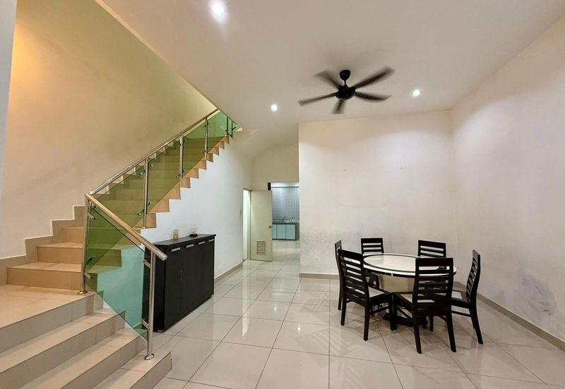 Austin Residence @Taman Mount Austin