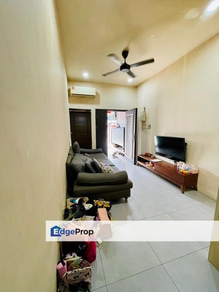 1.5 Storey Terrace @ Taman Molek, Johor, Johor Bahru