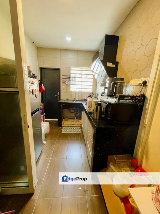 1.5 Storey Terrace @ Taman Molek, Johor, Johor Bahru