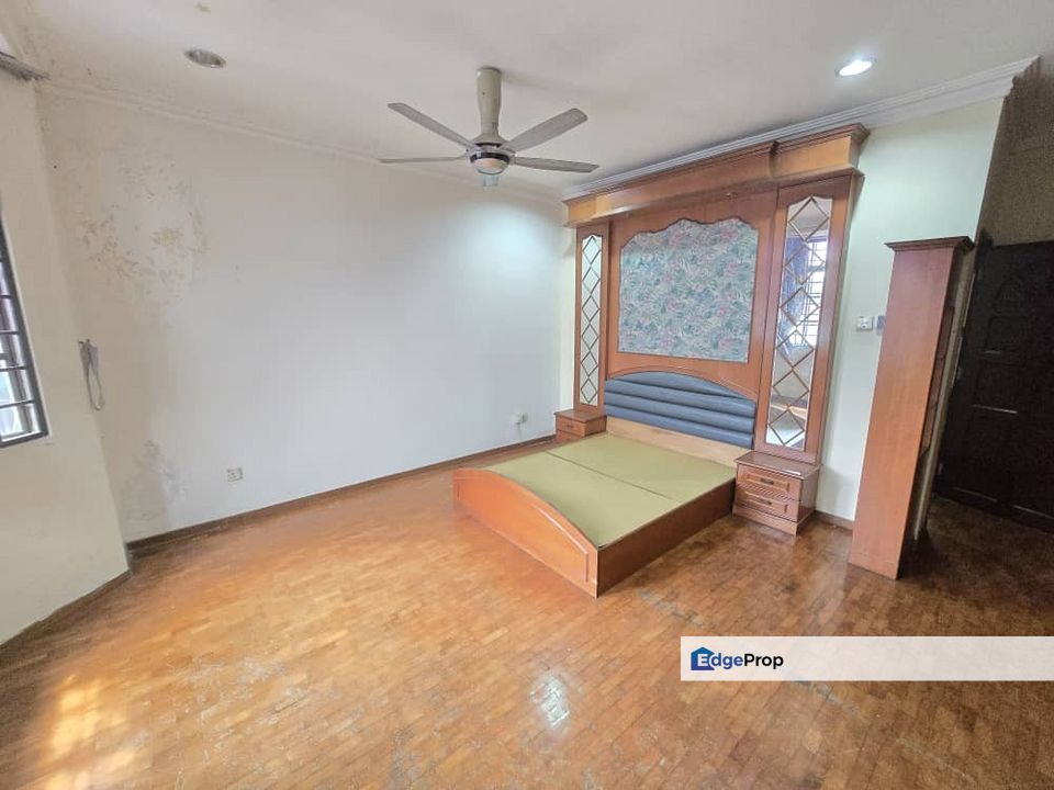 Double Storey Terrace @ Taman Rinting, Johor, Masai