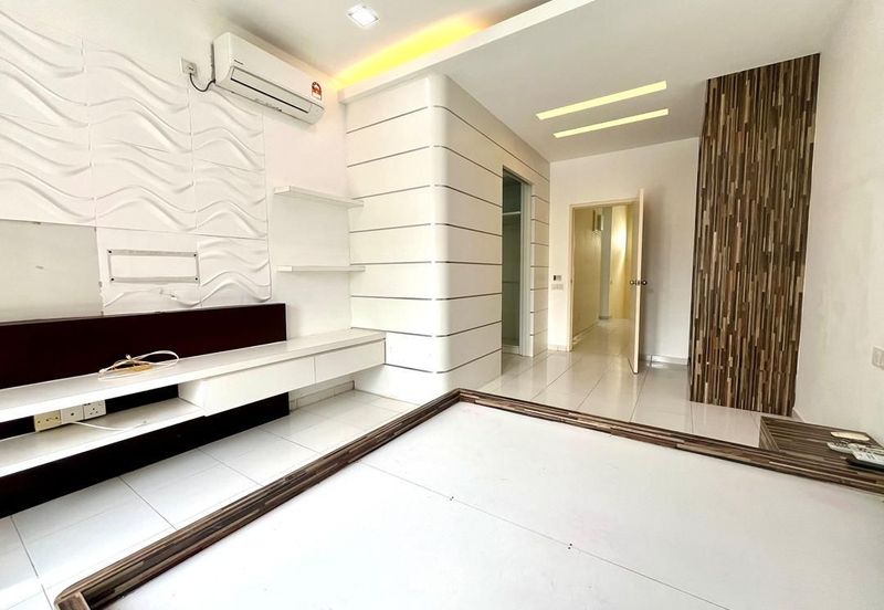 Double Storey Terrace @ Setia Tropika