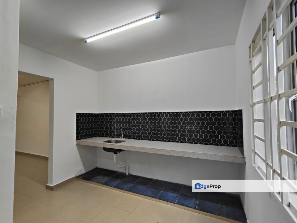 Double Storey Low Cost @ Desa Cemerlang, Johor, Ulu Tiram