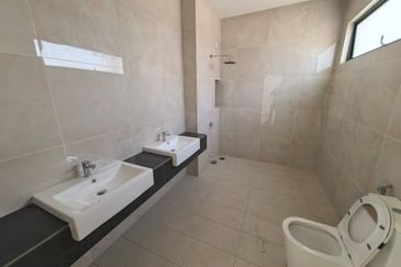 Crest @ Austin Sapphire