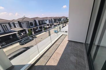 Crest @ Austin Sapphire