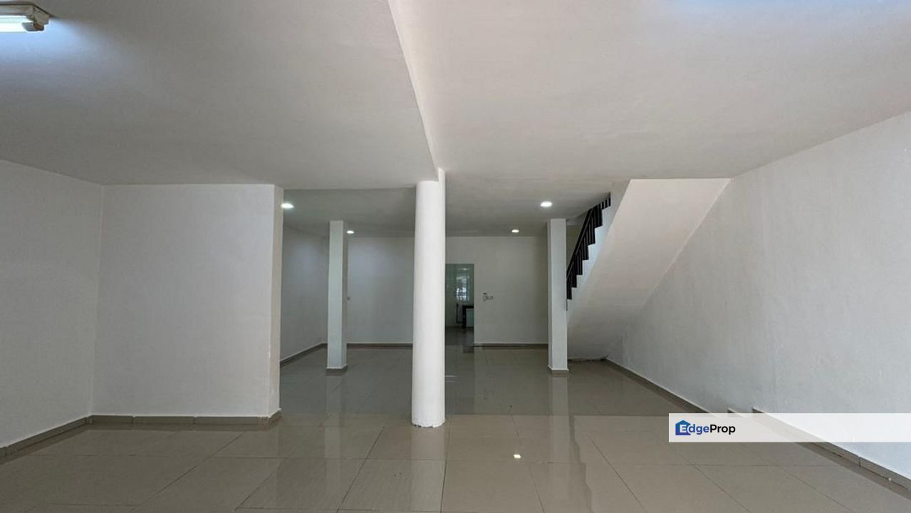 2.5 Storey Endlot Terrace @ Tampoi Utama, Johor, Tampoi