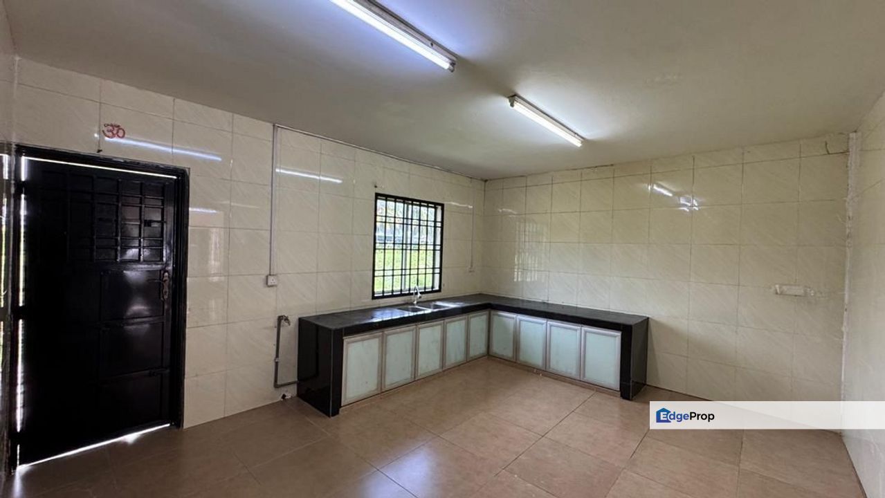 2.5 Storey Endlot Terrace @ Tampoi Utama, Johor, Tampoi